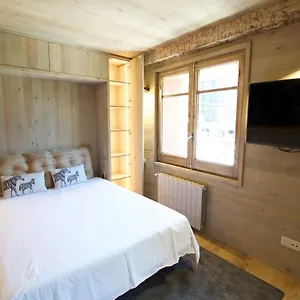 El Refugi De Cabrinetty Apartamento